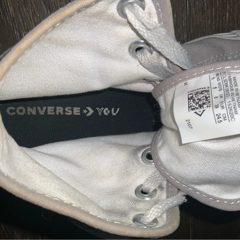 Converse Unisex Chuck Taylor Gray High-Top Sneakers Size Women’s 8 Men’s 6